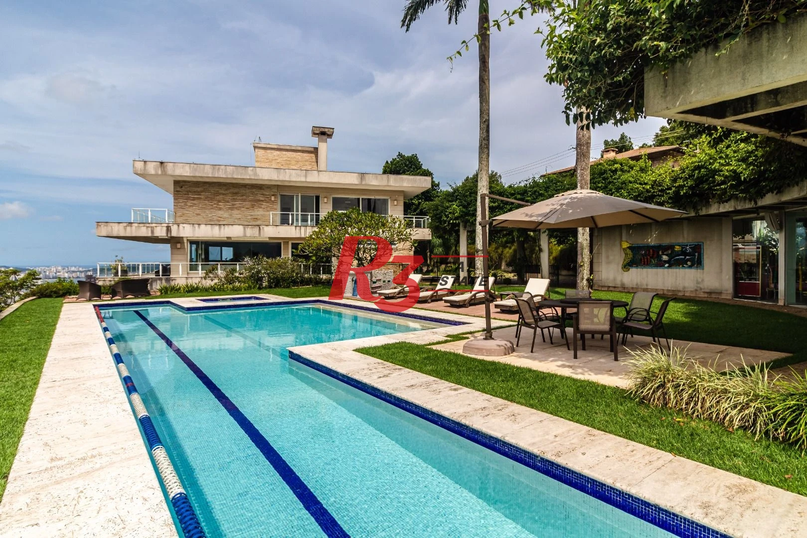Casa no Condomínio Santa Terezinha com 5 suiítes à venda, 1200 m² - Vista espetacular