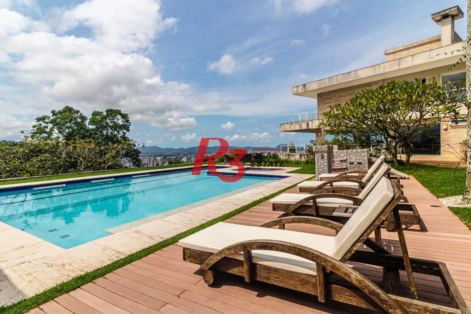 Casa no Condomínio Santa Terezinha com 5 suiítes à venda, 1200 m² - Vista espetacular
