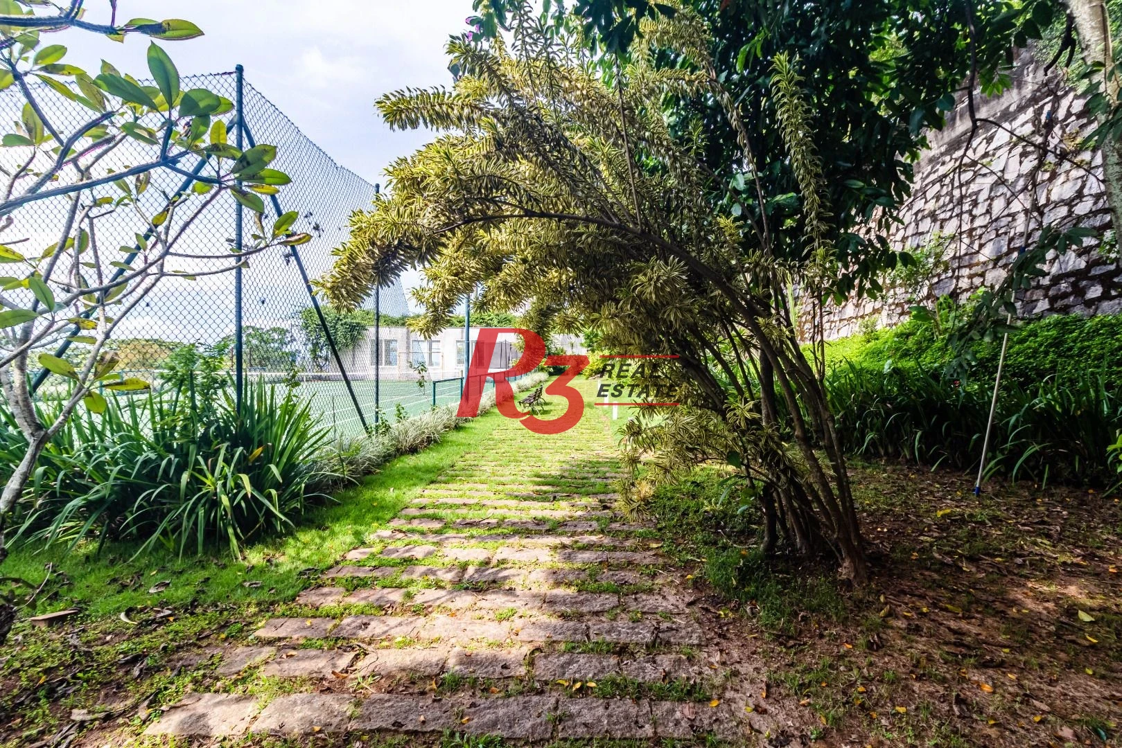Casa no Condomínio Santa Terezinha com 5 suiítes à venda, 1200 m² - Vista espetacular