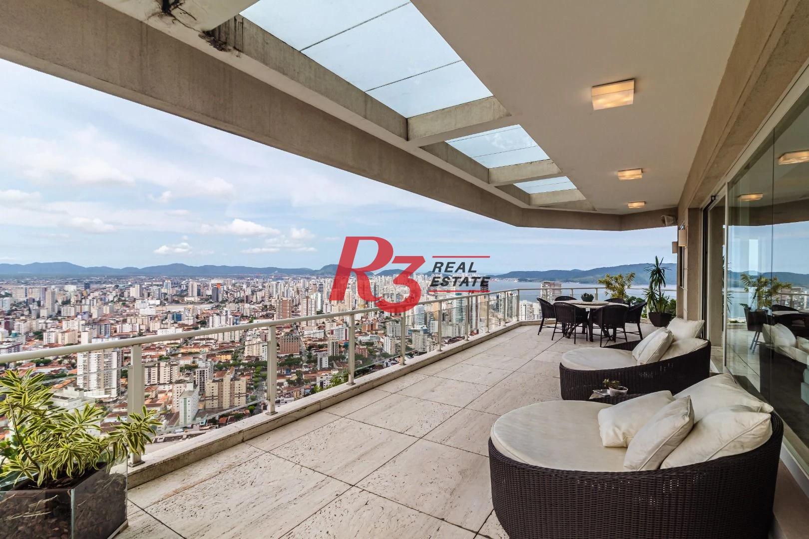 Casa no Condomínio Santa Terezinha com 5 suiítes à venda, 1200 m² - Vista espetacular