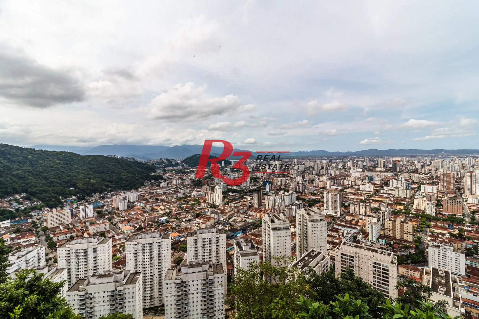 Casa no Condomínio Santa Terezinha com 5 suiítes à venda, 1200 m² - Vista espetacular
