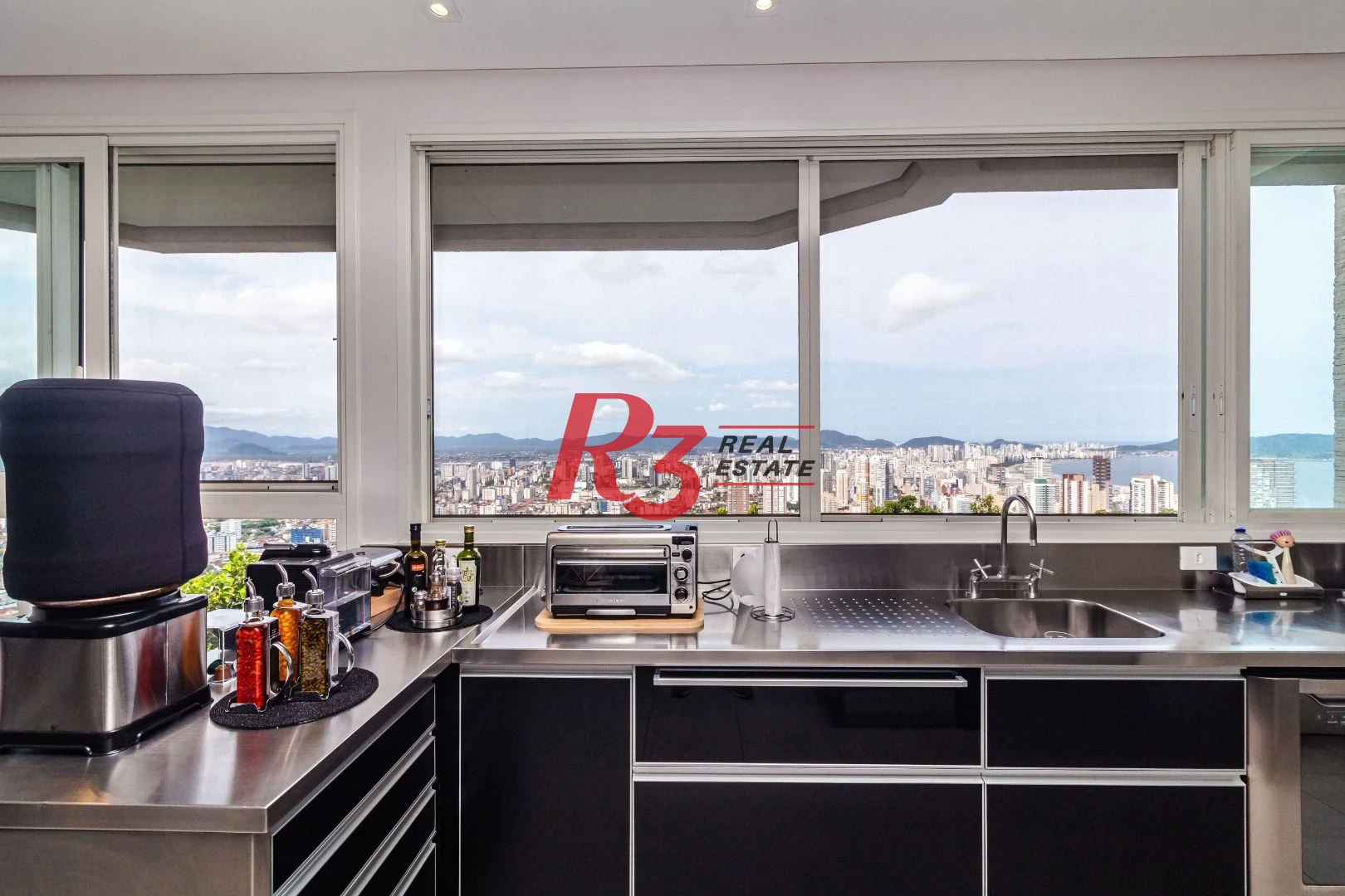 Casa no Condomínio Santa Terezinha com 5 suiítes à venda, 1200 m² - Vista espetacular