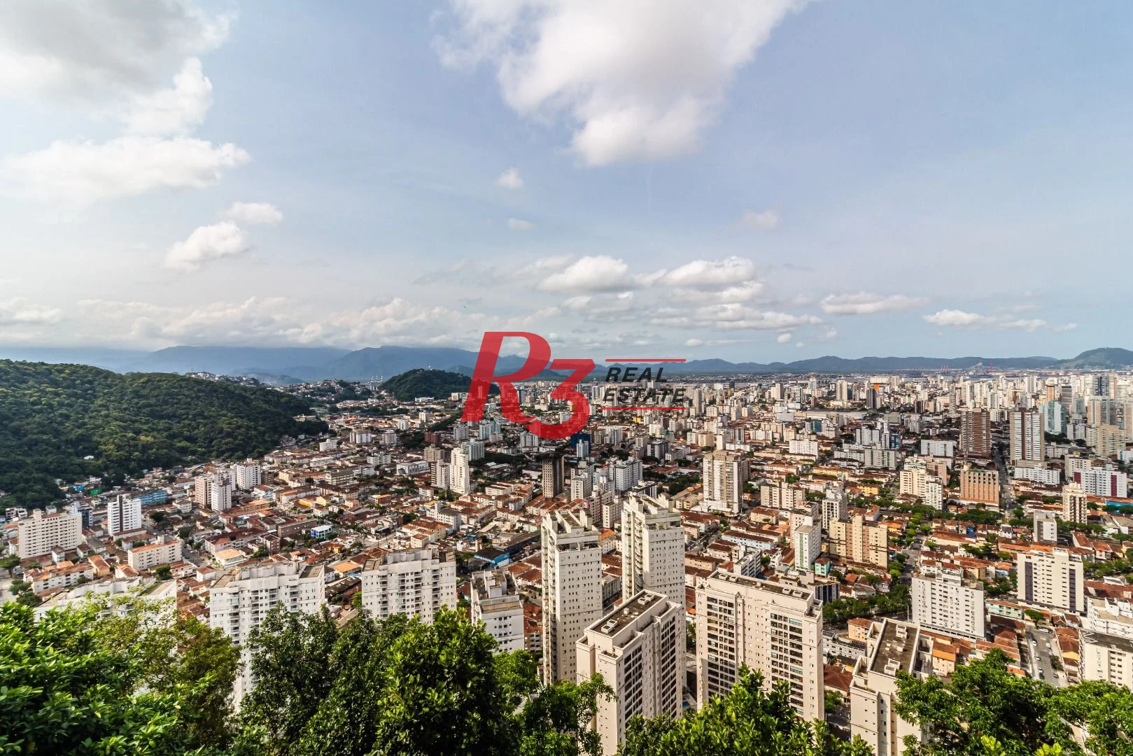 Casa no Condomínio Santa Terezinha com 5 suiítes à venda, 1200 m² - Vista espetacular