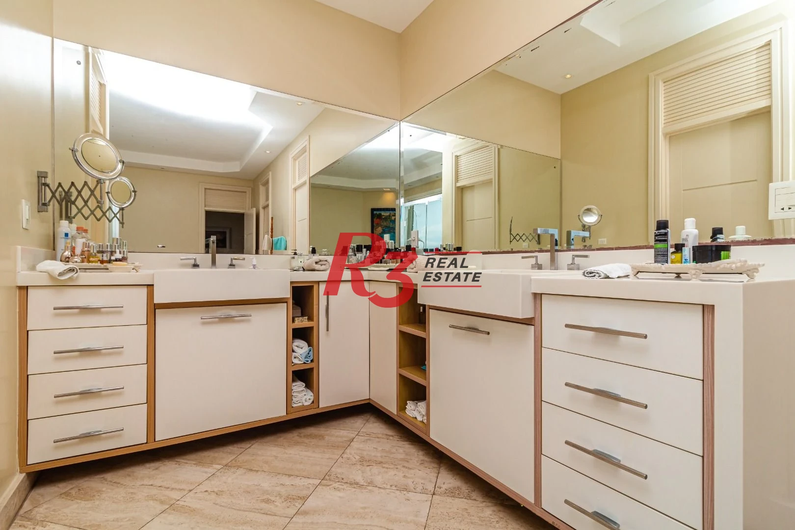 Casa no Condomínio Santa Terezinha com 5 suiítes à venda, 1200 m² - Vista espetacular