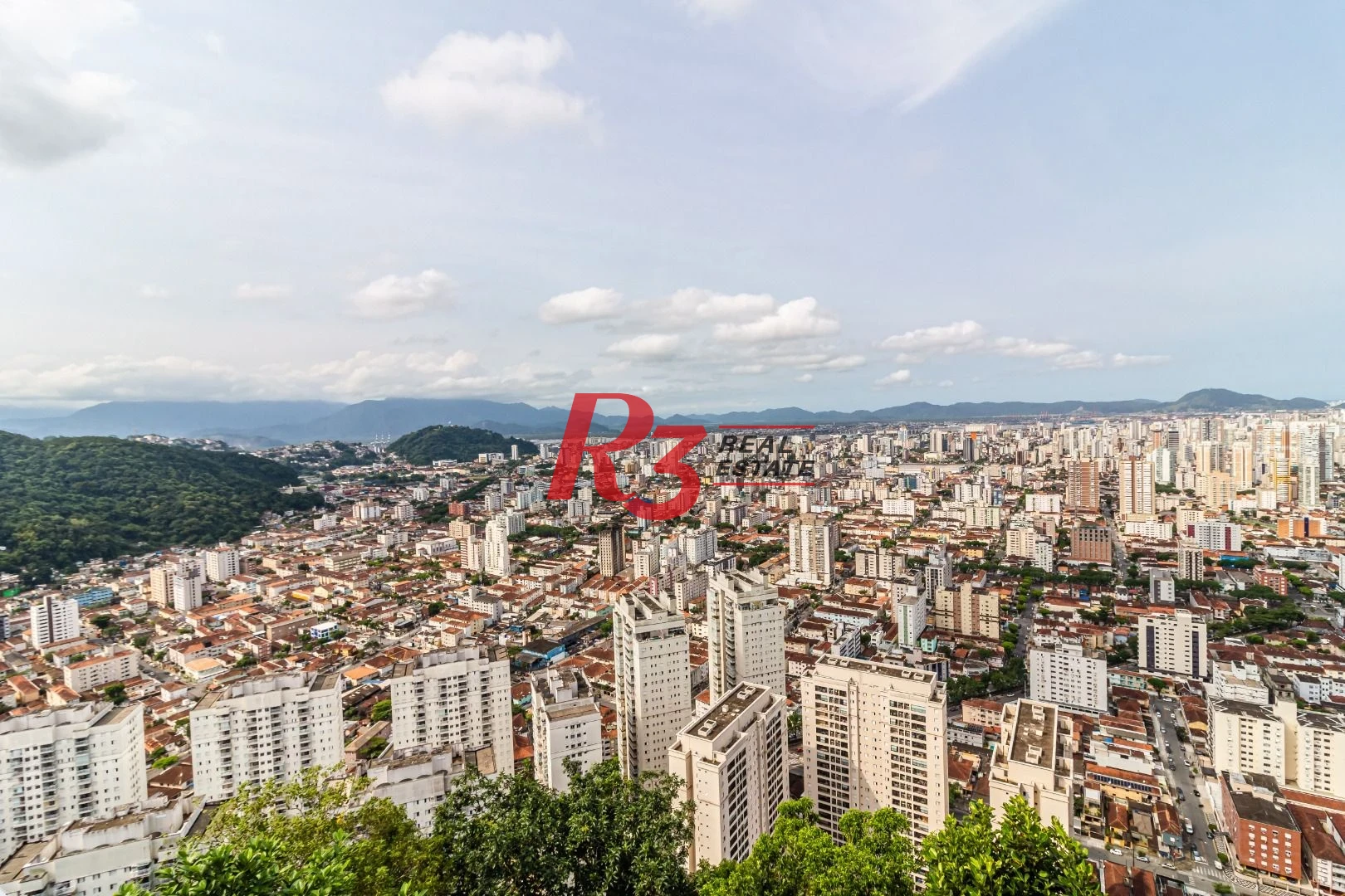 Casa no Condomínio Santa Terezinha com 5 suiítes à venda, 1200 m² - Vista espetacular