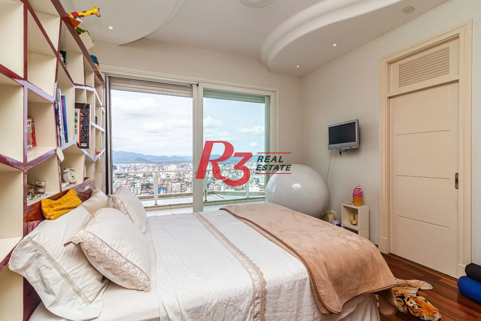 Casa no Condomínio Santa Terezinha com 5 suiítes à venda, 1200 m² - Vista espetacular