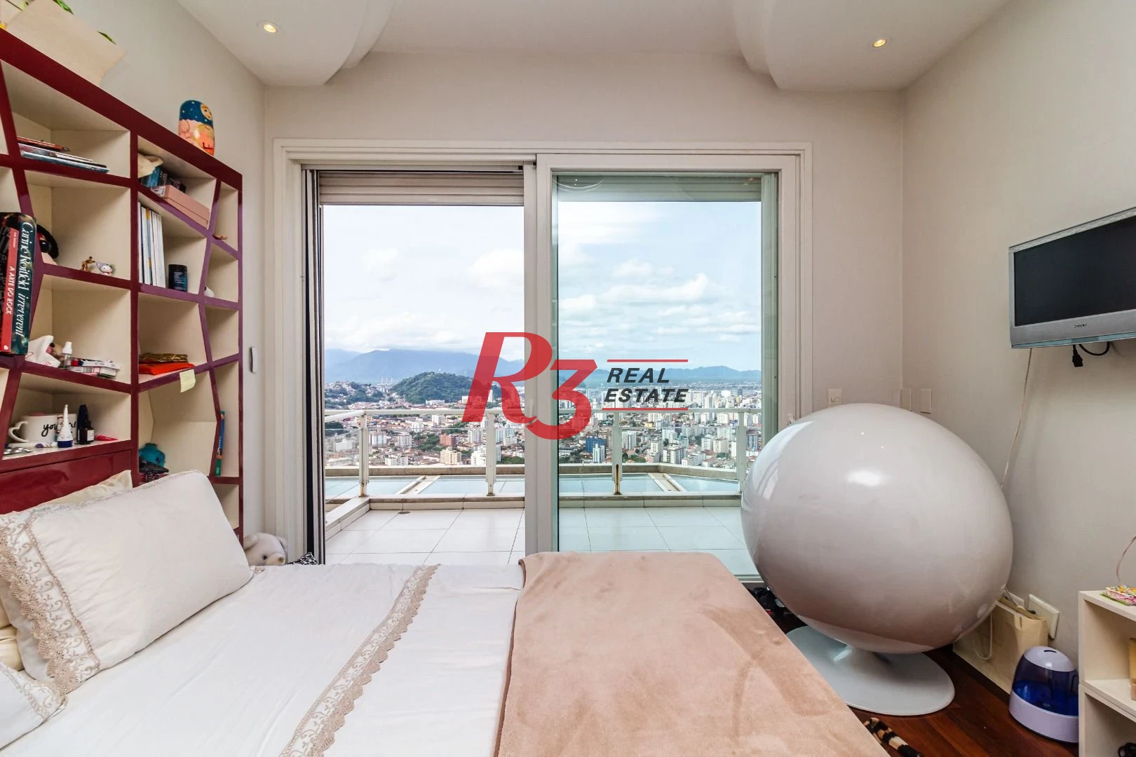 Casa no Condomínio Santa Terezinha com 5 suiítes à venda, 1200 m² - Vista espetacular