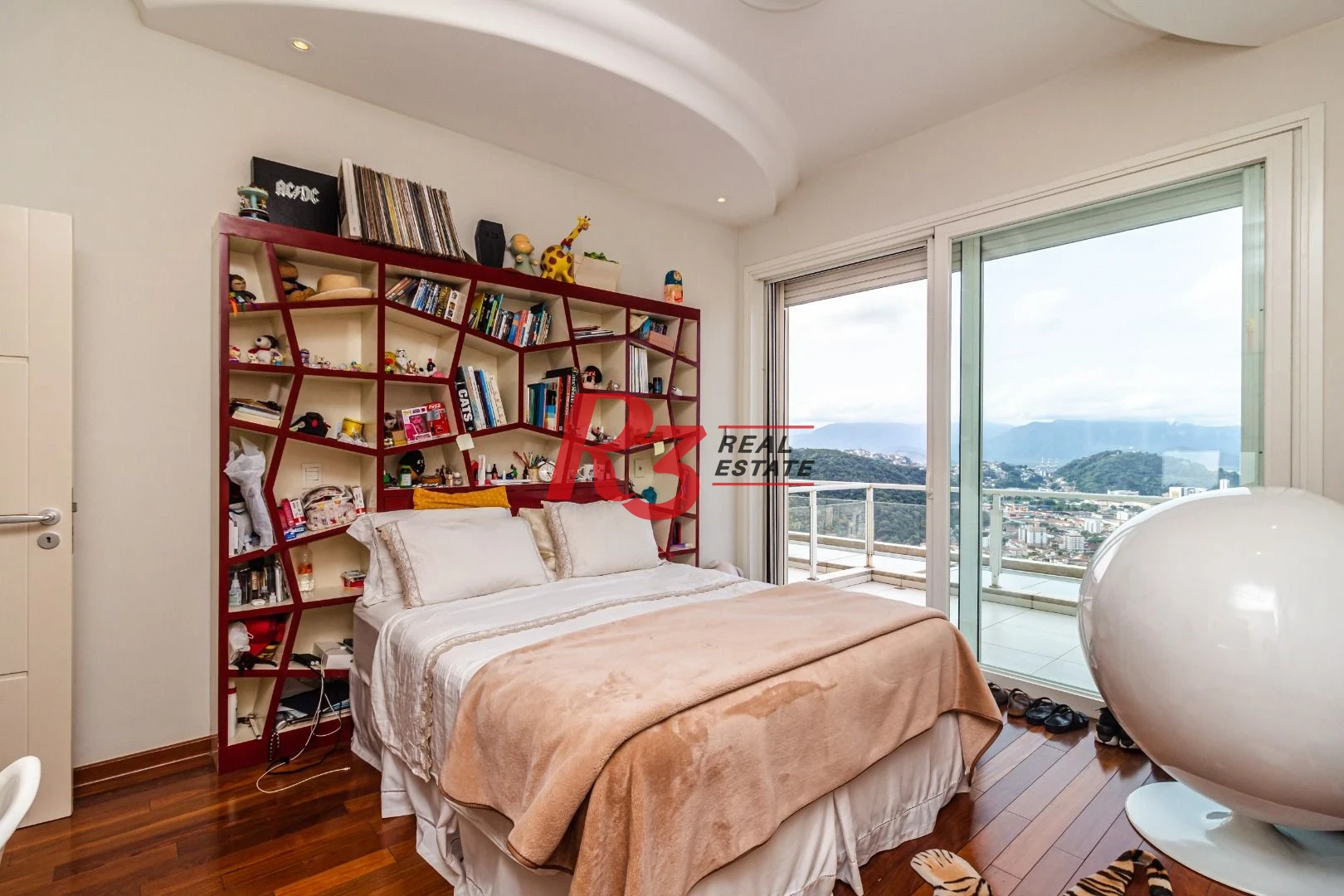 Casa no Condomínio Santa Terezinha com 5 suiítes à venda, 1200 m² - Vista espetacular