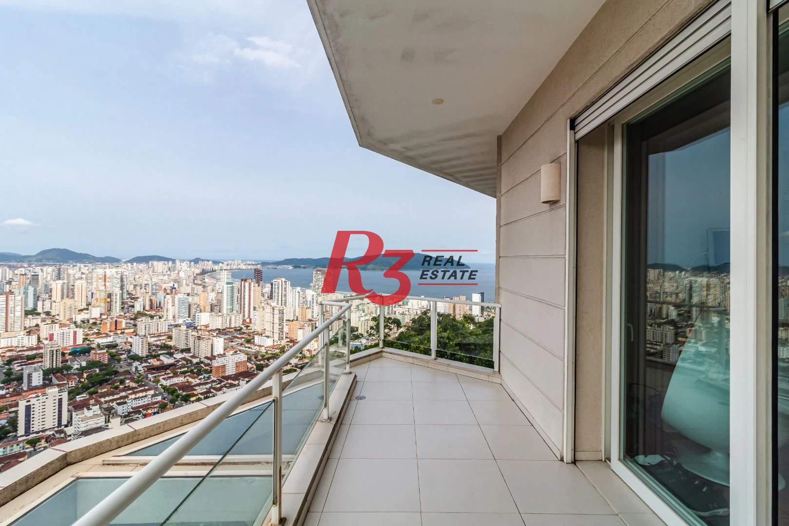 Casa no Condomínio Santa Terezinha com 5 suiítes à venda, 1200 m² - Vista espetacular