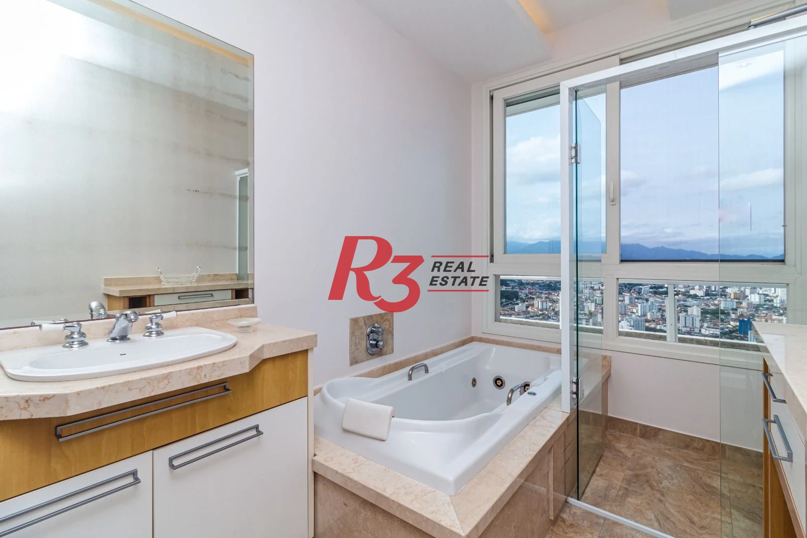 Casa no Condomínio Santa Terezinha com 5 suiítes à venda, 1200 m² - Vista espetacular