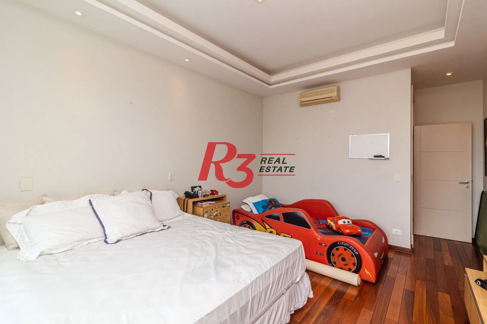 Casa no Condomínio Santa Terezinha com 5 suiítes à venda, 1200 m² - Vista espetacular