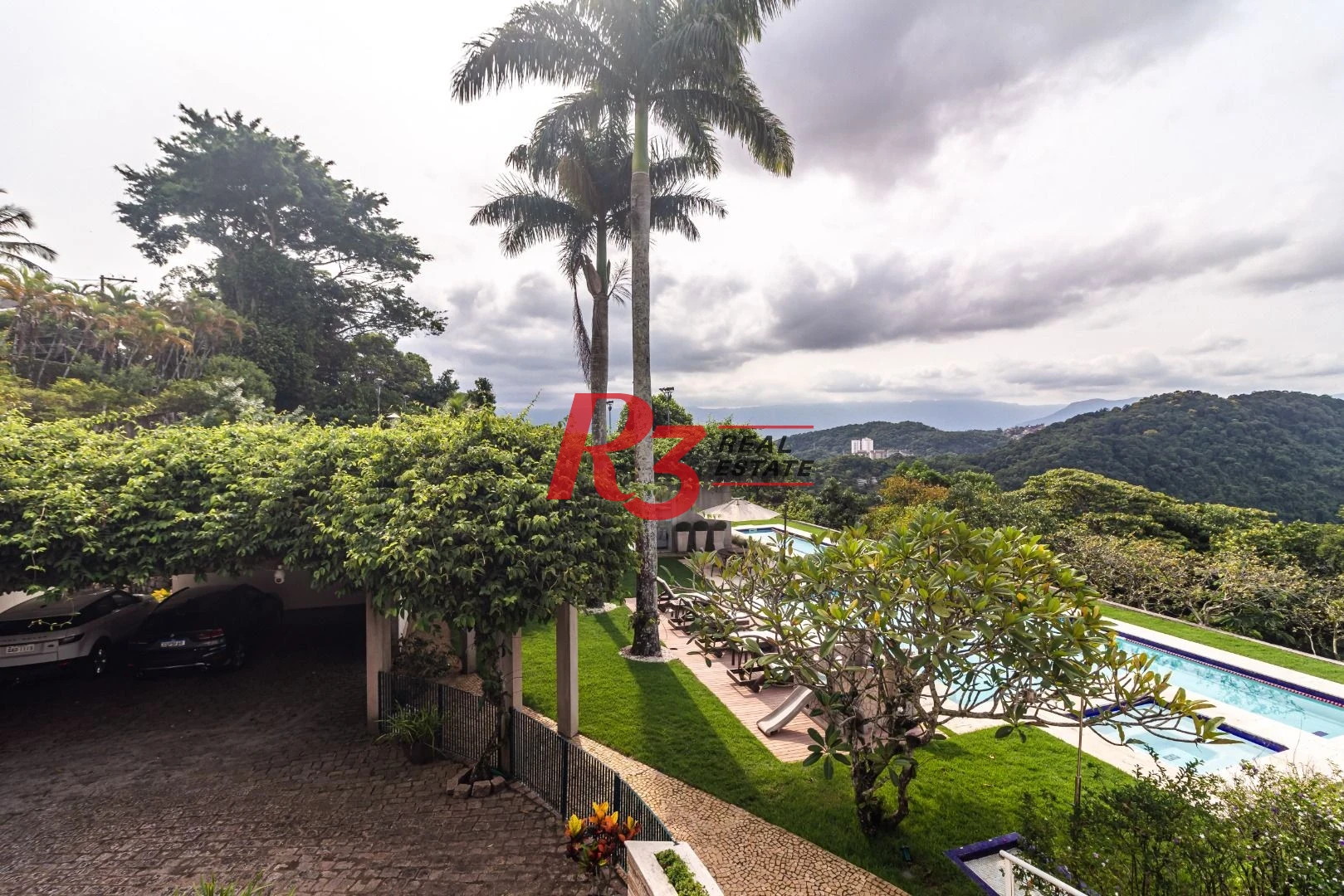 Casa no Condomínio Santa Terezinha com 5 suiítes à venda, 1200 m² - Vista espetacular