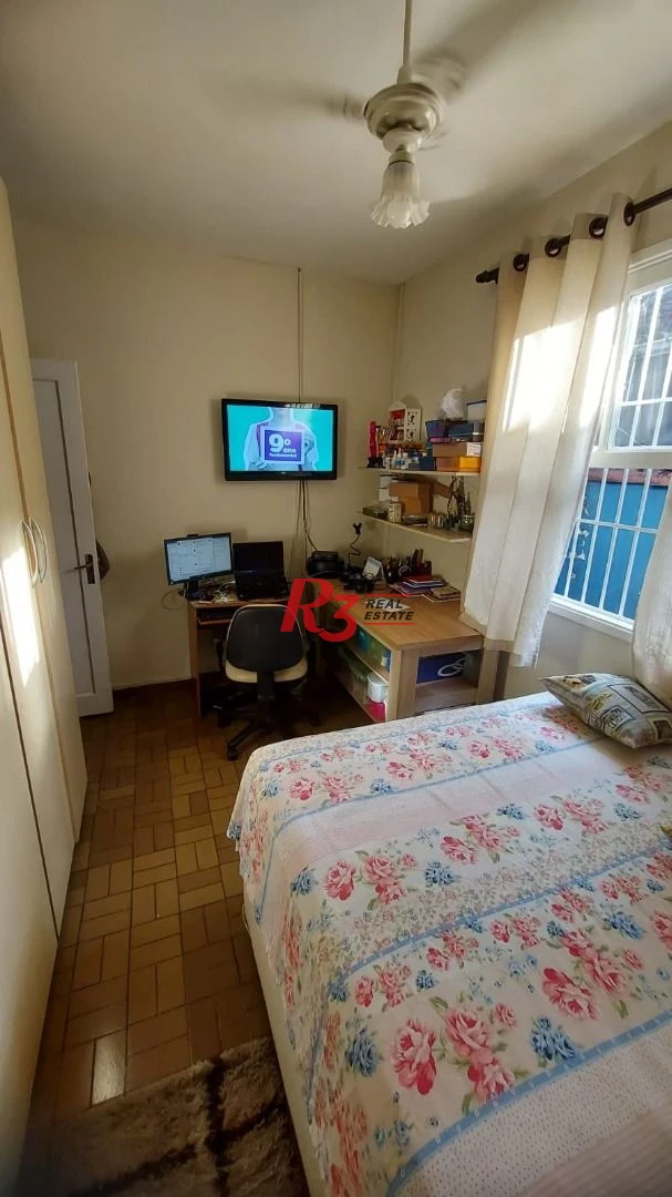 Casa térrea à venda no Parque São Vicente.