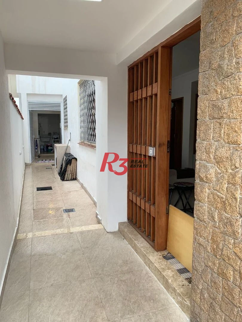 Sobrado com 3 dormitórios à venda, 138 m² por R$ 1.200.000,00 - Boqueirão - Santos/SP