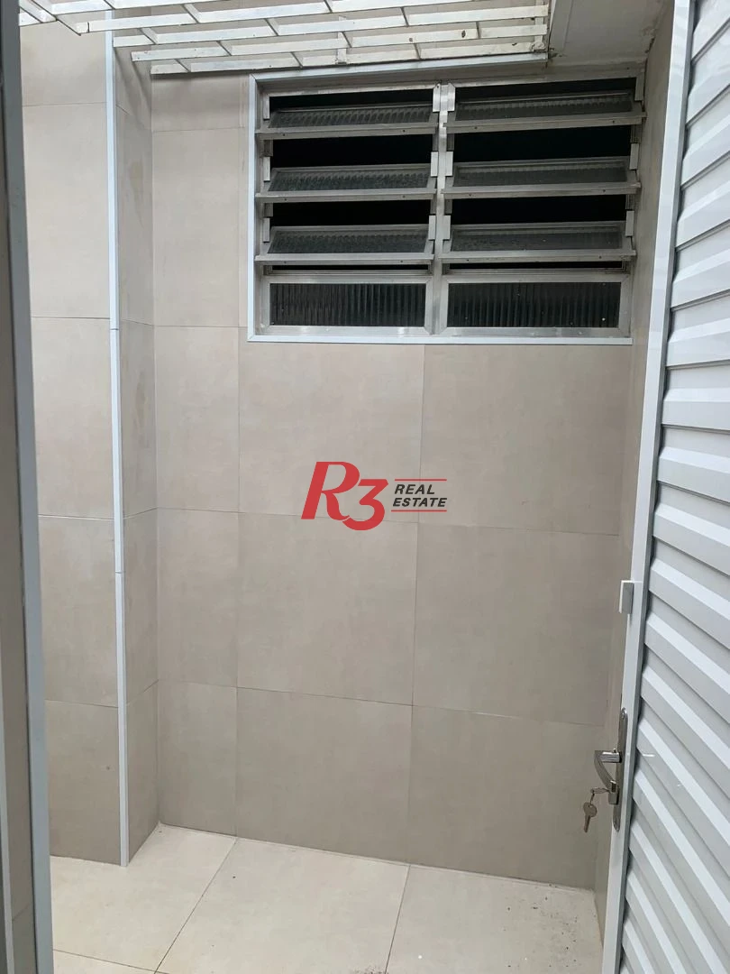 Sobrado com 3 dormitórios à venda, 138 m² por R$ 1.200.000,00 - Boqueirão - Santos/SP