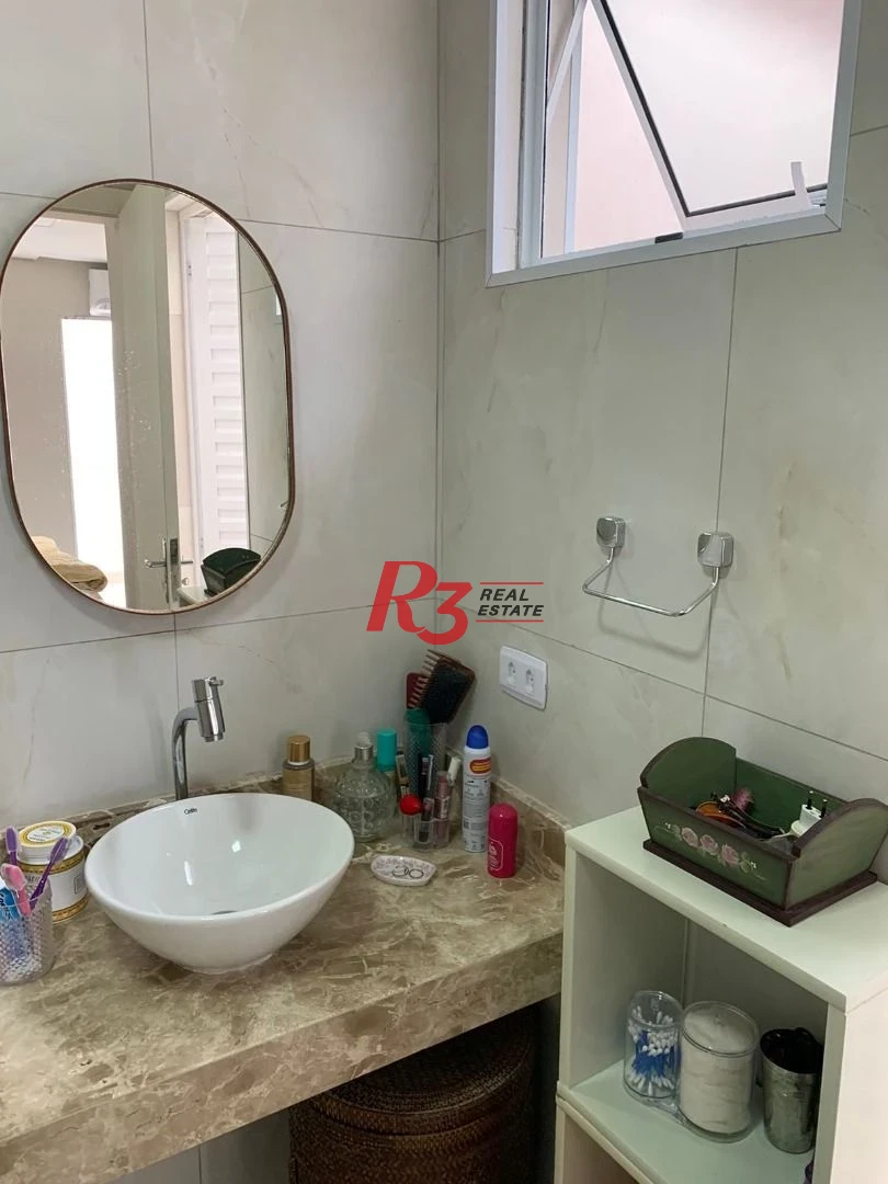 Sobrado com 3 dormitórios à venda, 138 m² por R$ 1.200.000,00 - Boqueirão - Santos/SP