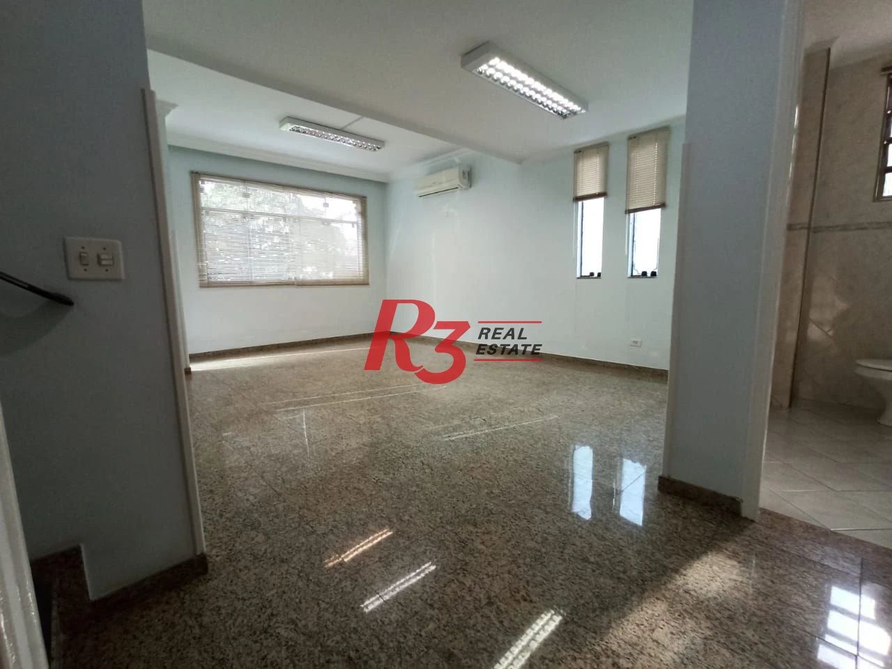 Sobrado com 4 dormitórios para alugar, 220 m² por R$ 12.000,00/mês - Embaré - Santos/SP