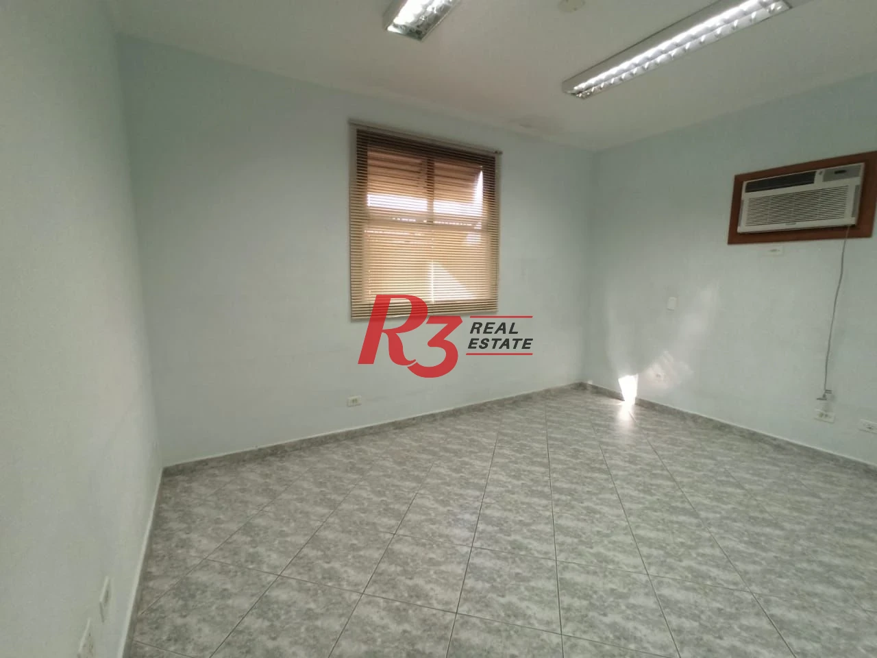 Sobrado com 4 dormitórios para alugar, 220 m² por R$ 12.000,00/mês - Embaré - Santos/SP
