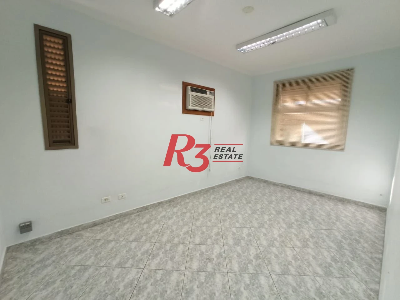Sobrado com 4 dormitórios para alugar, 220 m² por R$ 12.000,00/mês - Embaré - Santos/SP