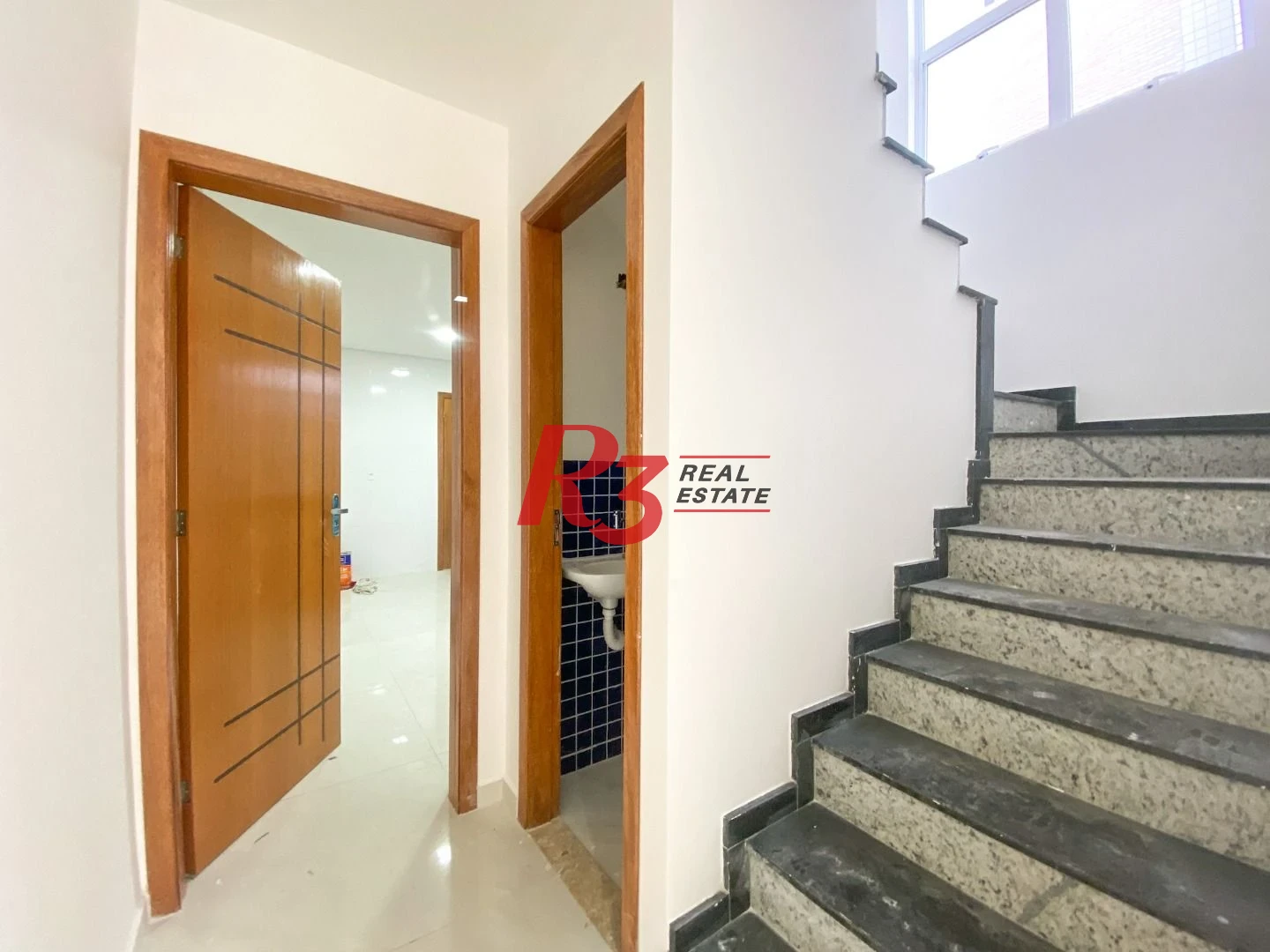 Sobrado com 3 dormitórios à venda, 120 m² por R$ 1.245.000,00 - Boqueirão - Santos/SP
