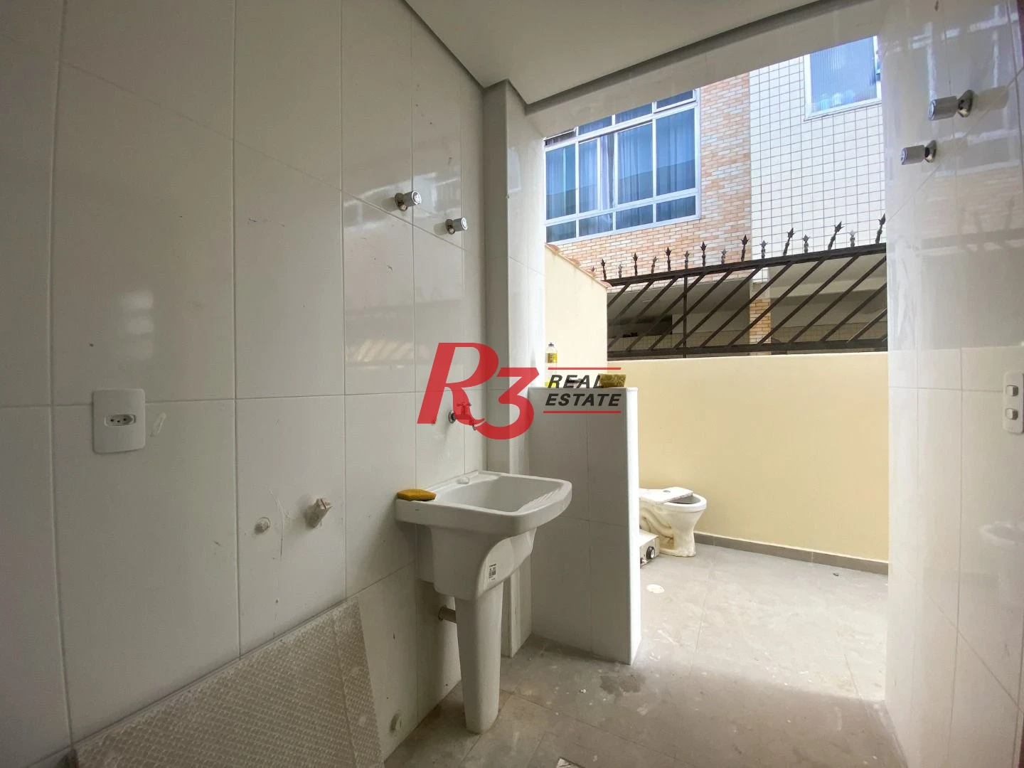 Sobrado com 3 dormitórios à venda, 120 m² por R$ 1.245.000,00 - Boqueirão - Santos/SP