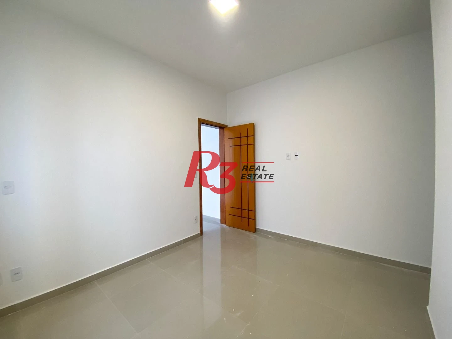 Sobrado com 3 dormitórios à venda, 120 m² por R$ 1.245.000,00 - Boqueirão - Santos/SP
