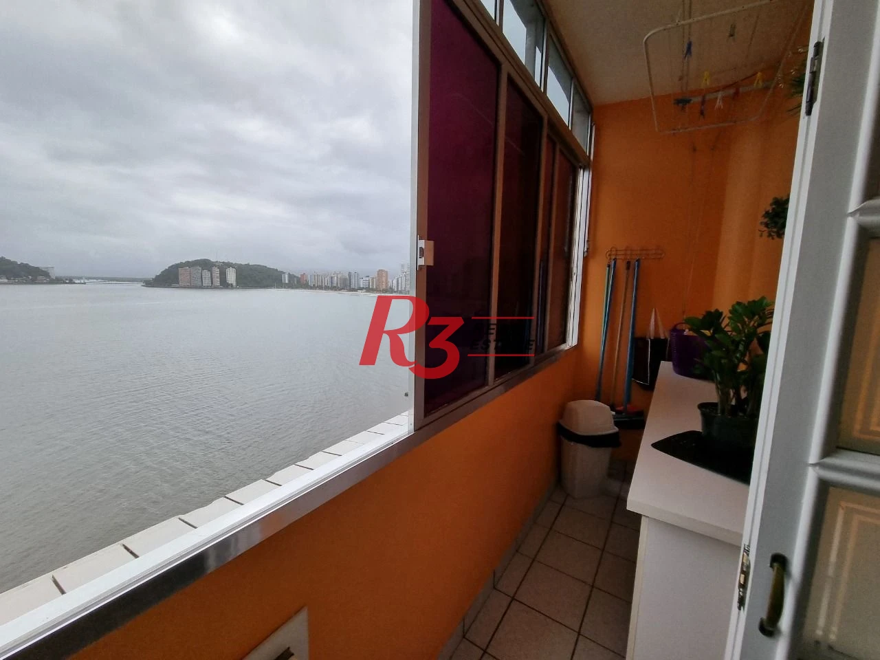 Apartamento com 2 dormitórios à venda, 68 m² por R$ 640.000,00 - Itararé - São Vicente/SP