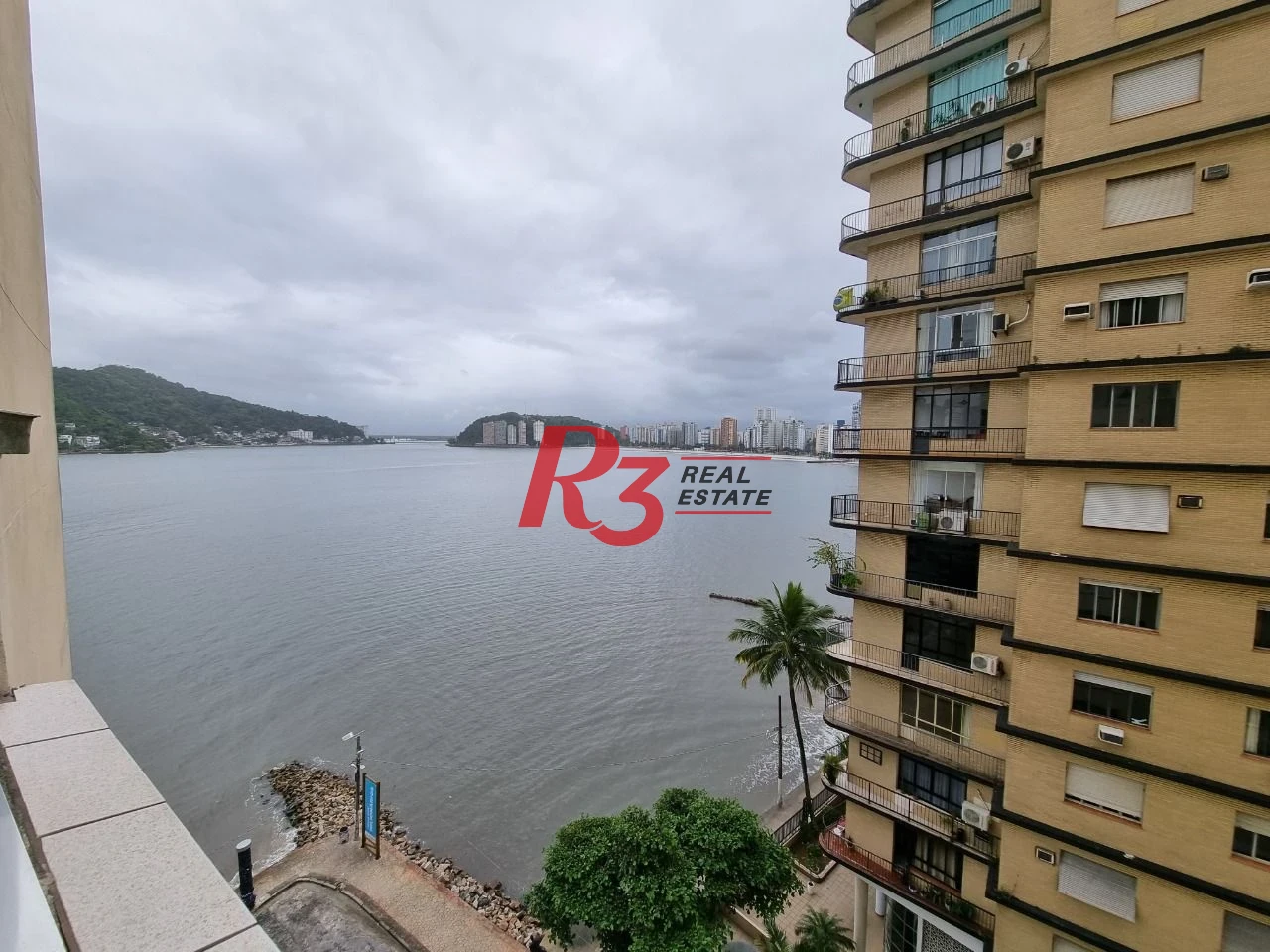 Apartamento com 2 dormitórios à venda, 68 m² por R$ 640.000,00 - Itararé - São Vicente/SP