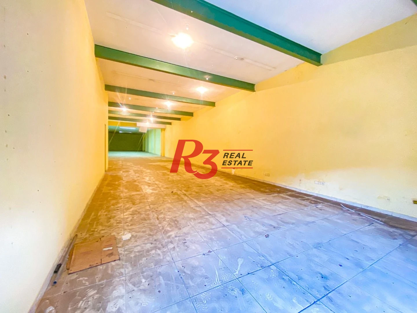 Ótima oportunidade para loja comercial, no Centro de Santos!!