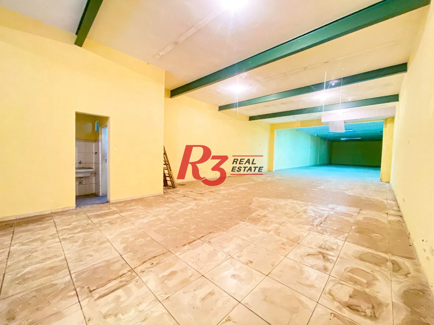 Ótima oportunidade para loja comercial, no Centro de Santos!!