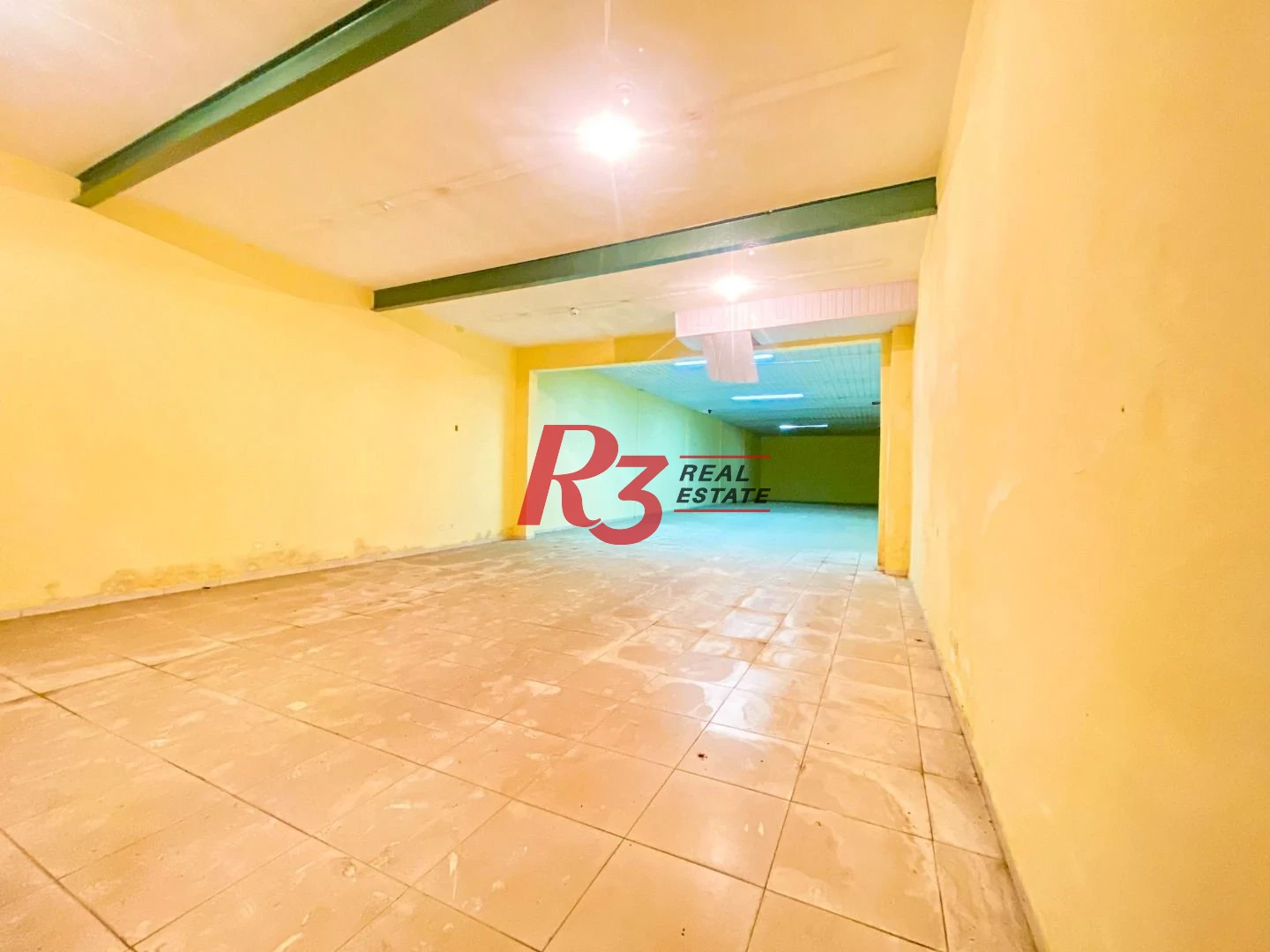 Ótima oportunidade para loja comercial, no Centro de Santos!!