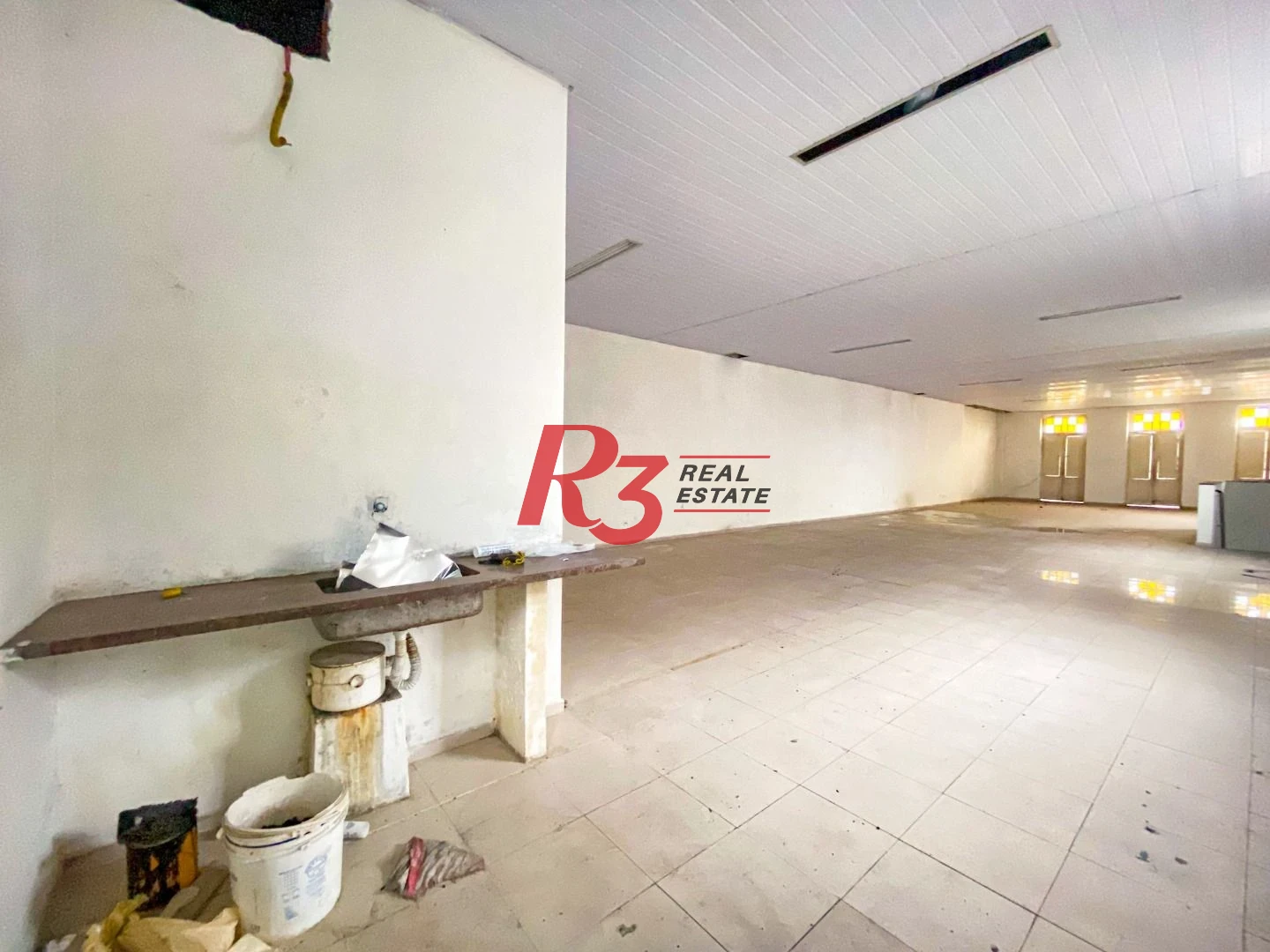 Ótima oportunidade para loja comercial, no Centro de Santos!!