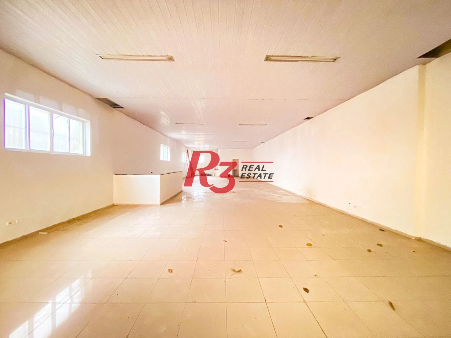 Ótima oportunidade para loja comercial, no Centro de Santos!!
