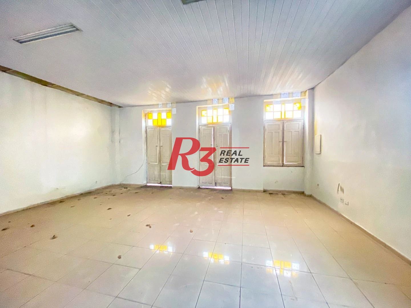 Ótima oportunidade para loja comercial, no Centro de Santos!!