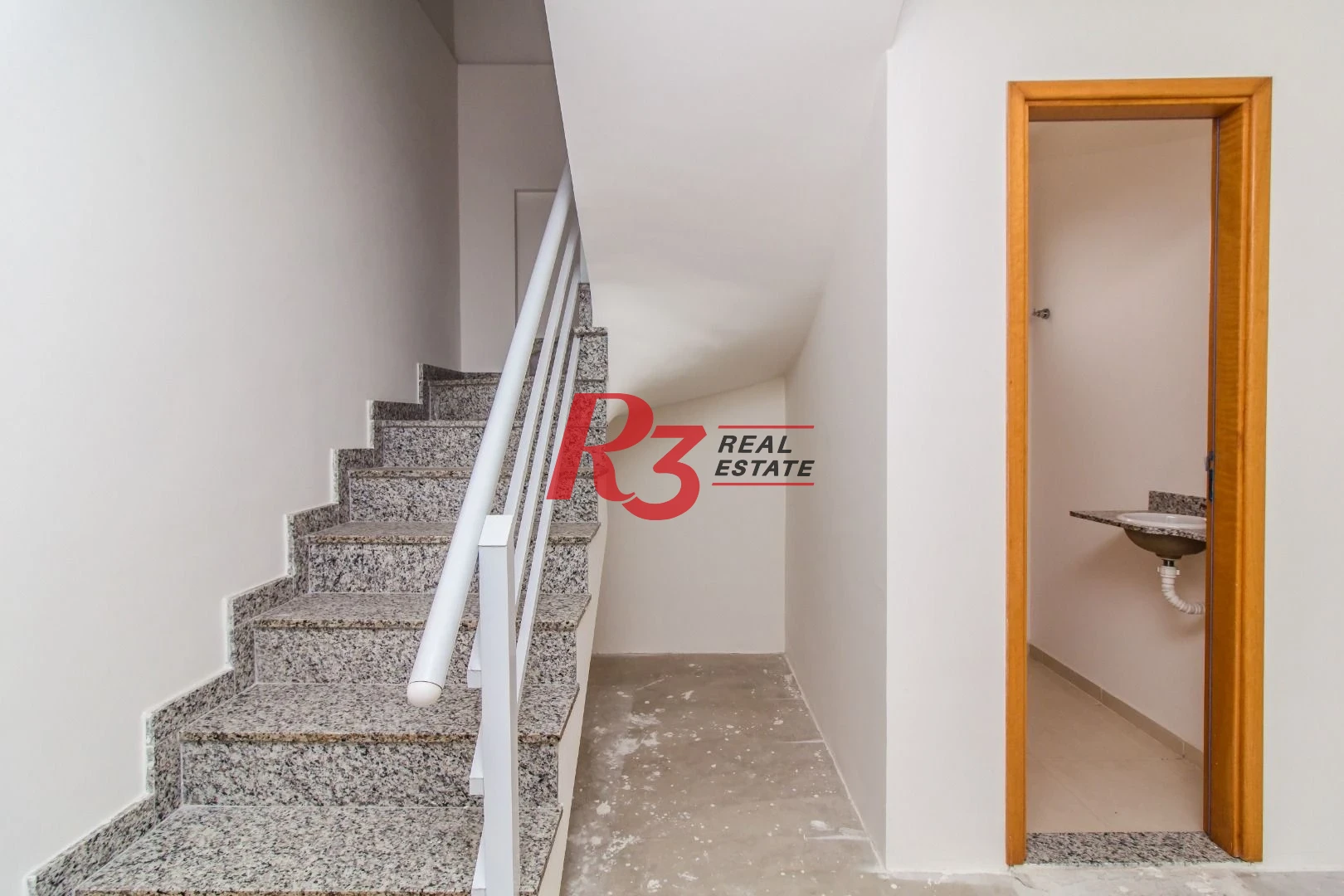 Apartamento Duplex com 3 dormitórios à venda, 131 m² por R$ 989.000,00 - Encruzilhada - Santos/SP