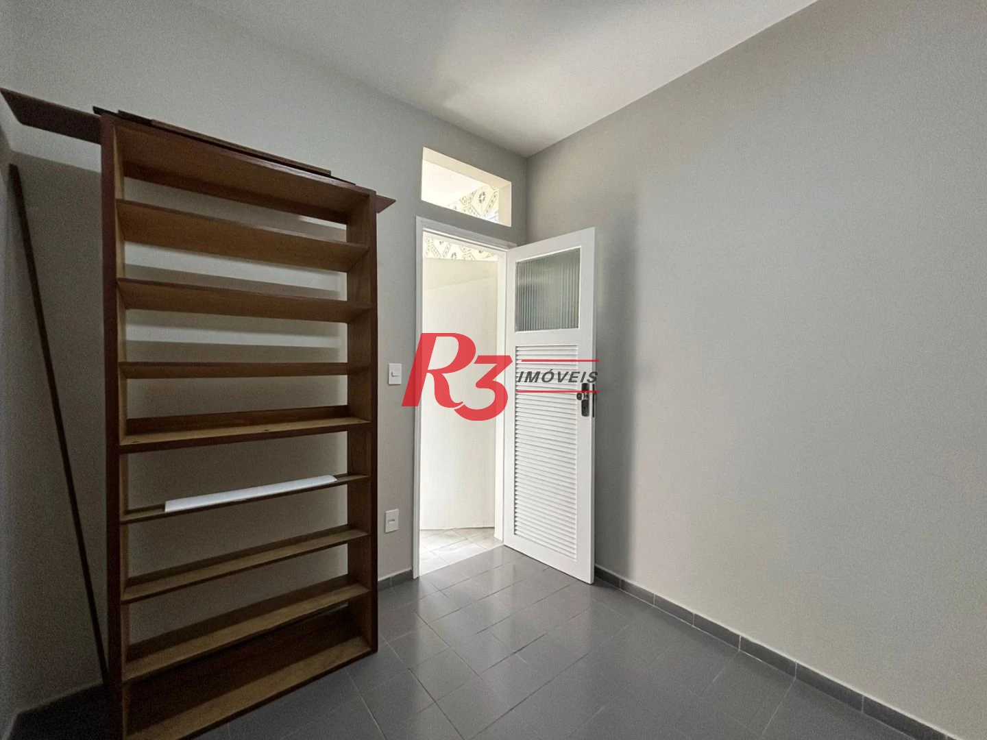 Apartamento com 2 dormitórios para alugar, 115 m² por R$ 5.622,23/mês - Gonzaga - Santos/SP