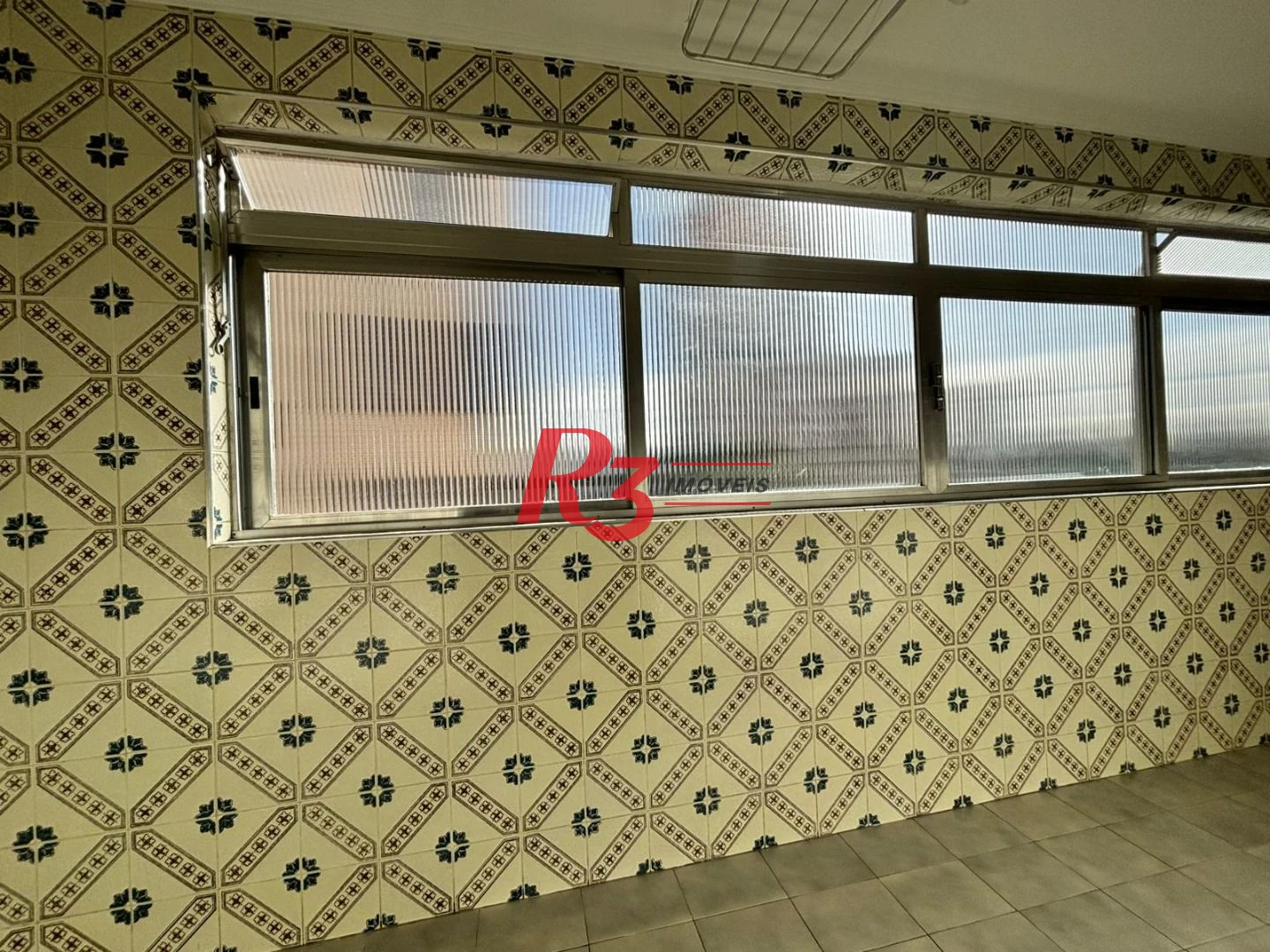 Apartamento com 2 dormitórios para alugar, 115 m² por R$ 5.622,23/mês - Gonzaga - Santos/SP