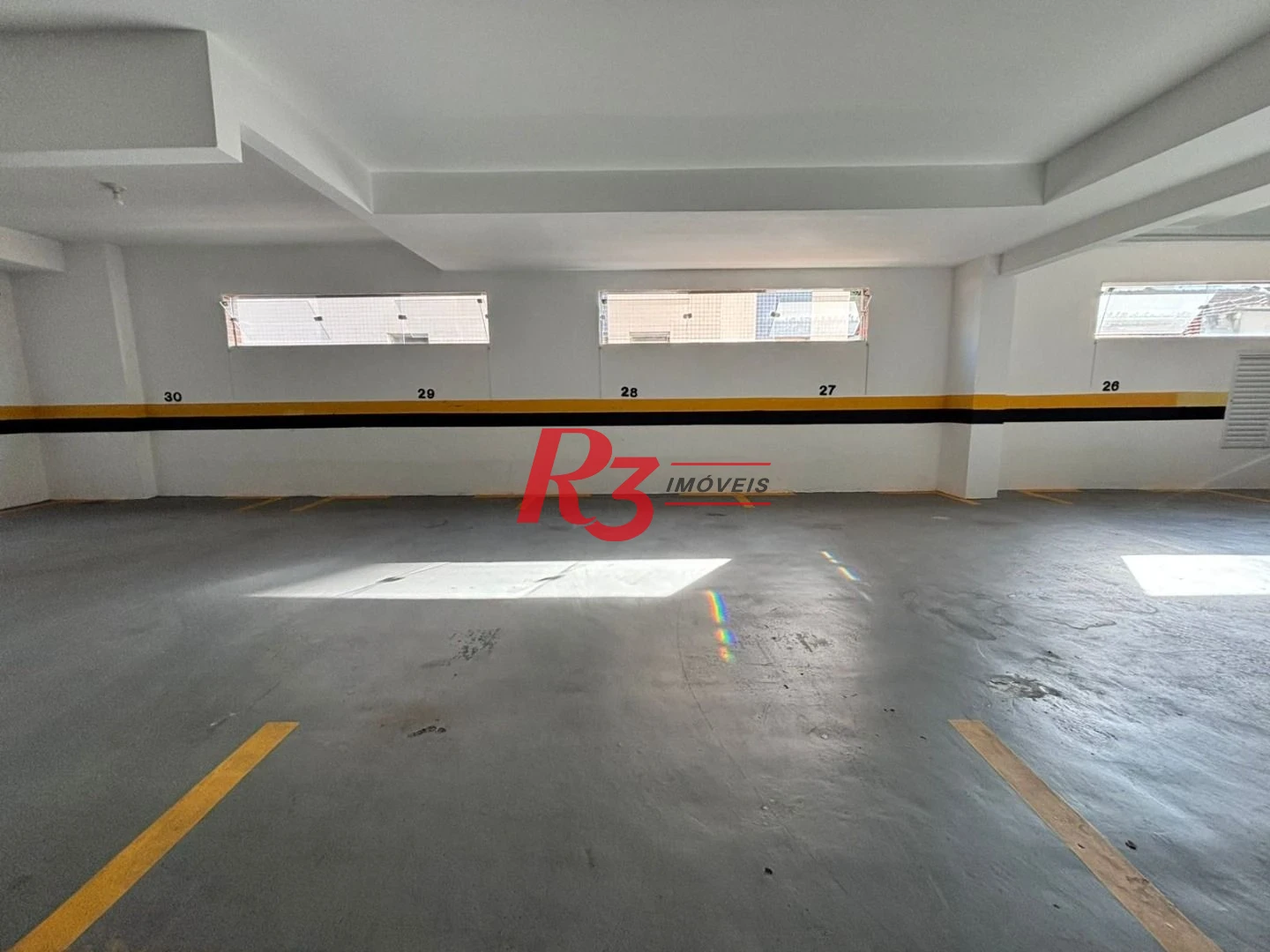 Apartamento com 2 dormitórios para alugar, 115 m² por R$ 5.622,23/mês - Gonzaga - Santos/SP