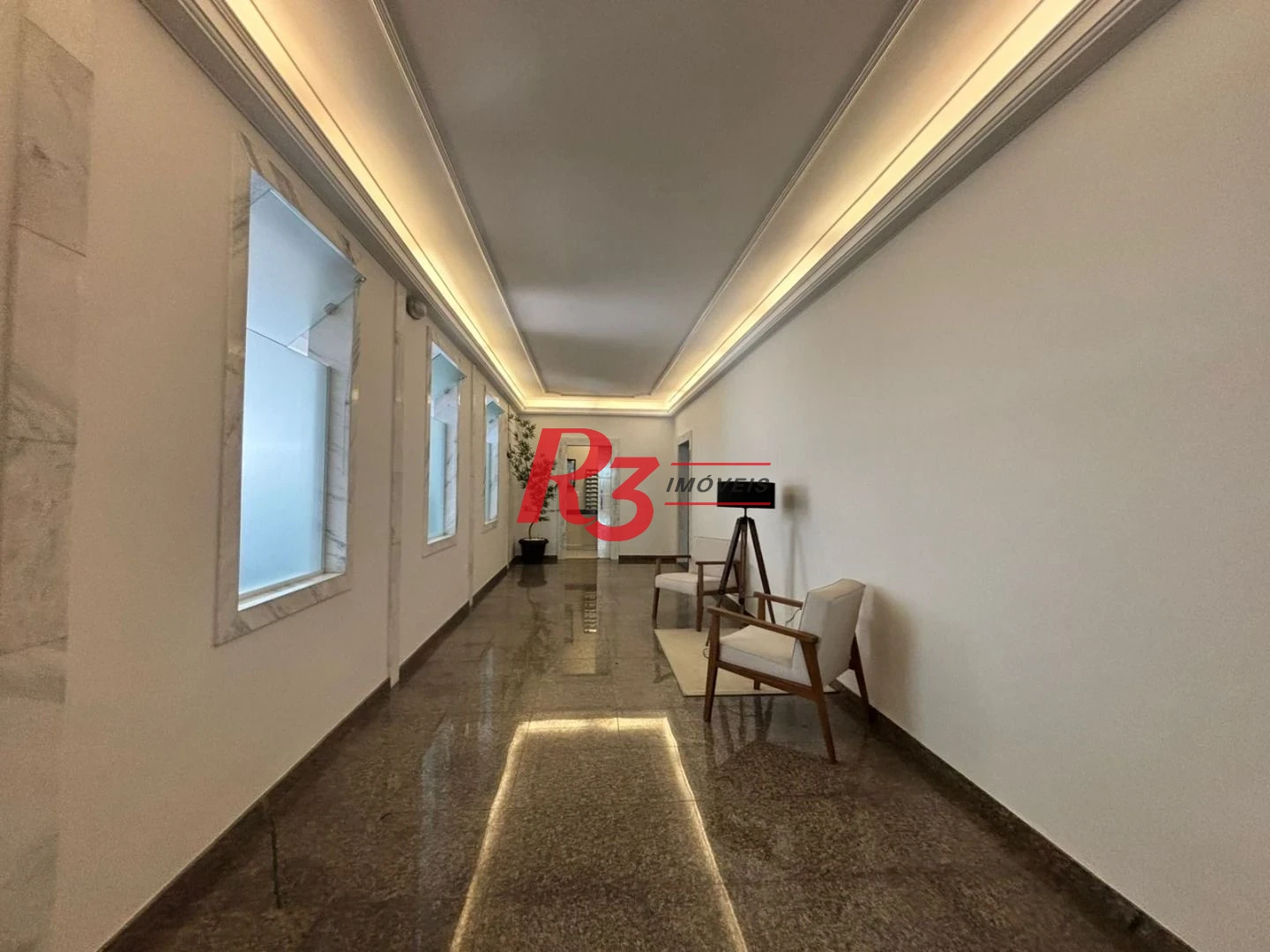 Apartamento com 2 dormitórios para alugar, 115 m² por R$ 5.622,23/mês - Gonzaga - Santos/SP