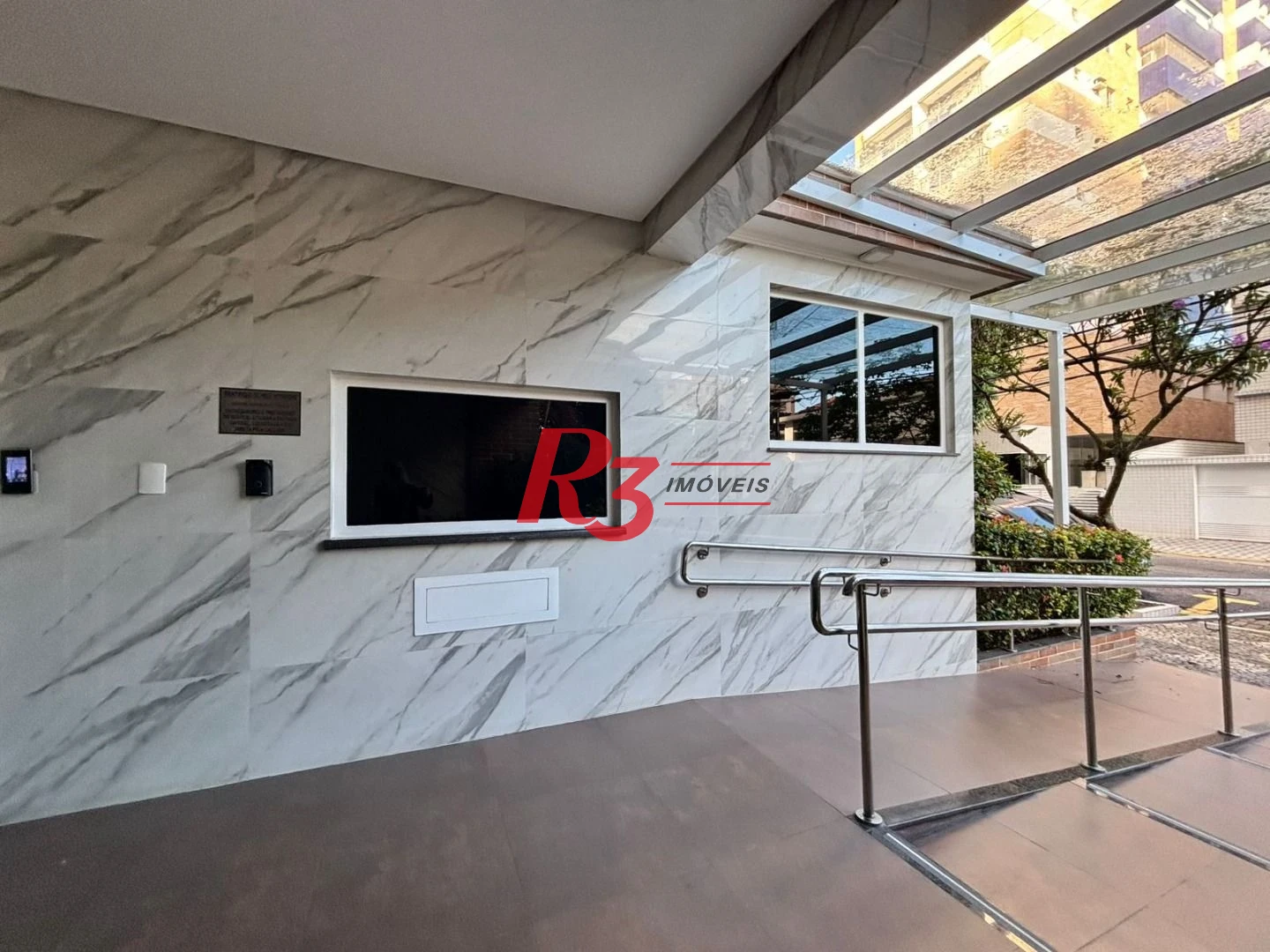 Apartamento com 2 dormitórios para alugar, 115 m² por R$ 5.622,23/mês - Gonzaga - Santos/SP