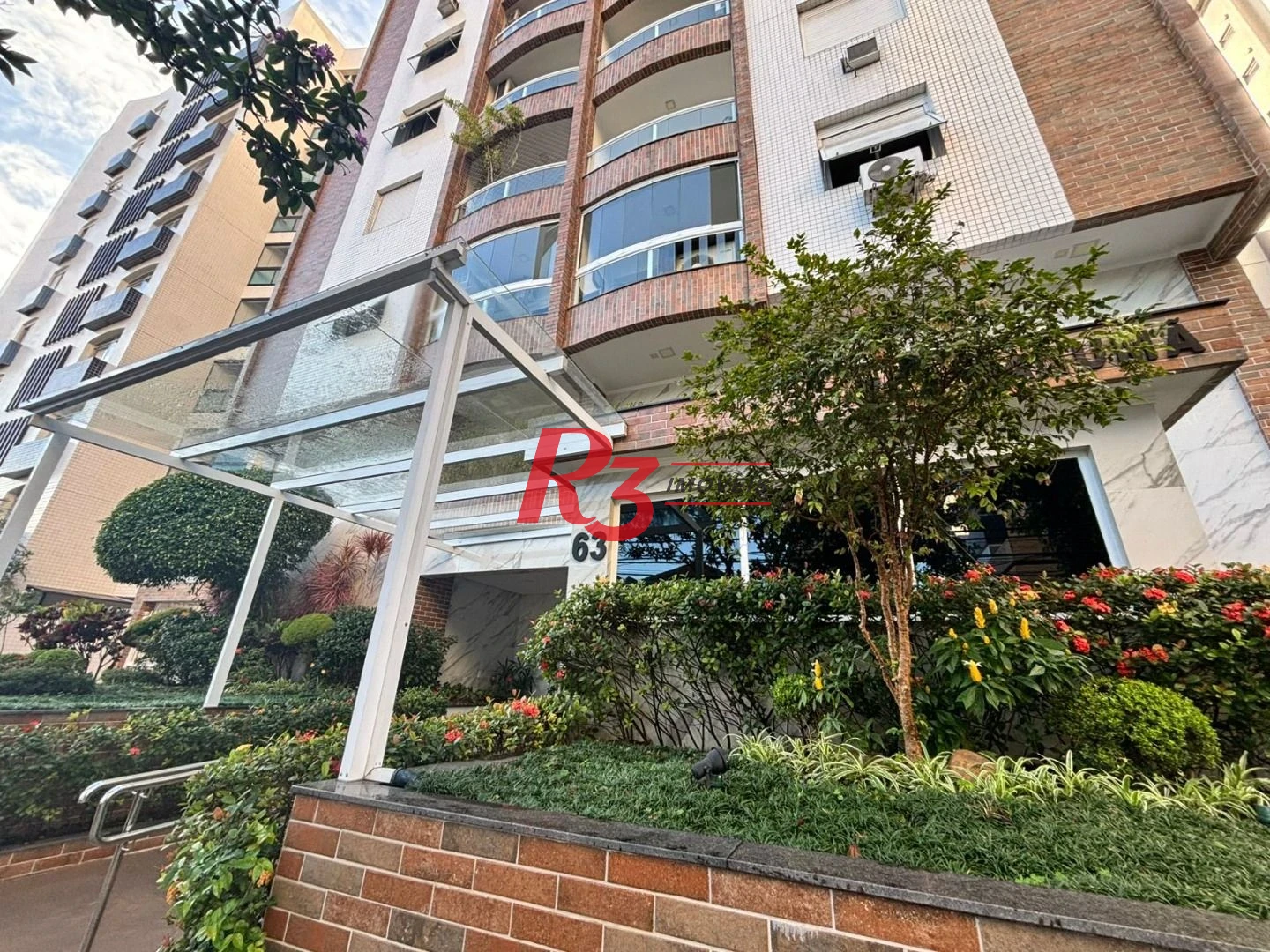 Apartamento com 2 dormitórios para alugar, 115 m² por R$ 5.622,23/mês - Gonzaga - Santos/SP