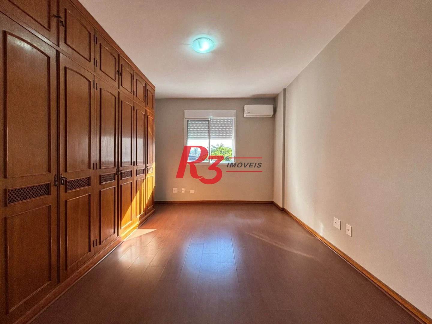 Apartamento com 2 dormitórios para alugar, 115 m² por R$ 5.622,23/mês - Gonzaga - Santos/SP
