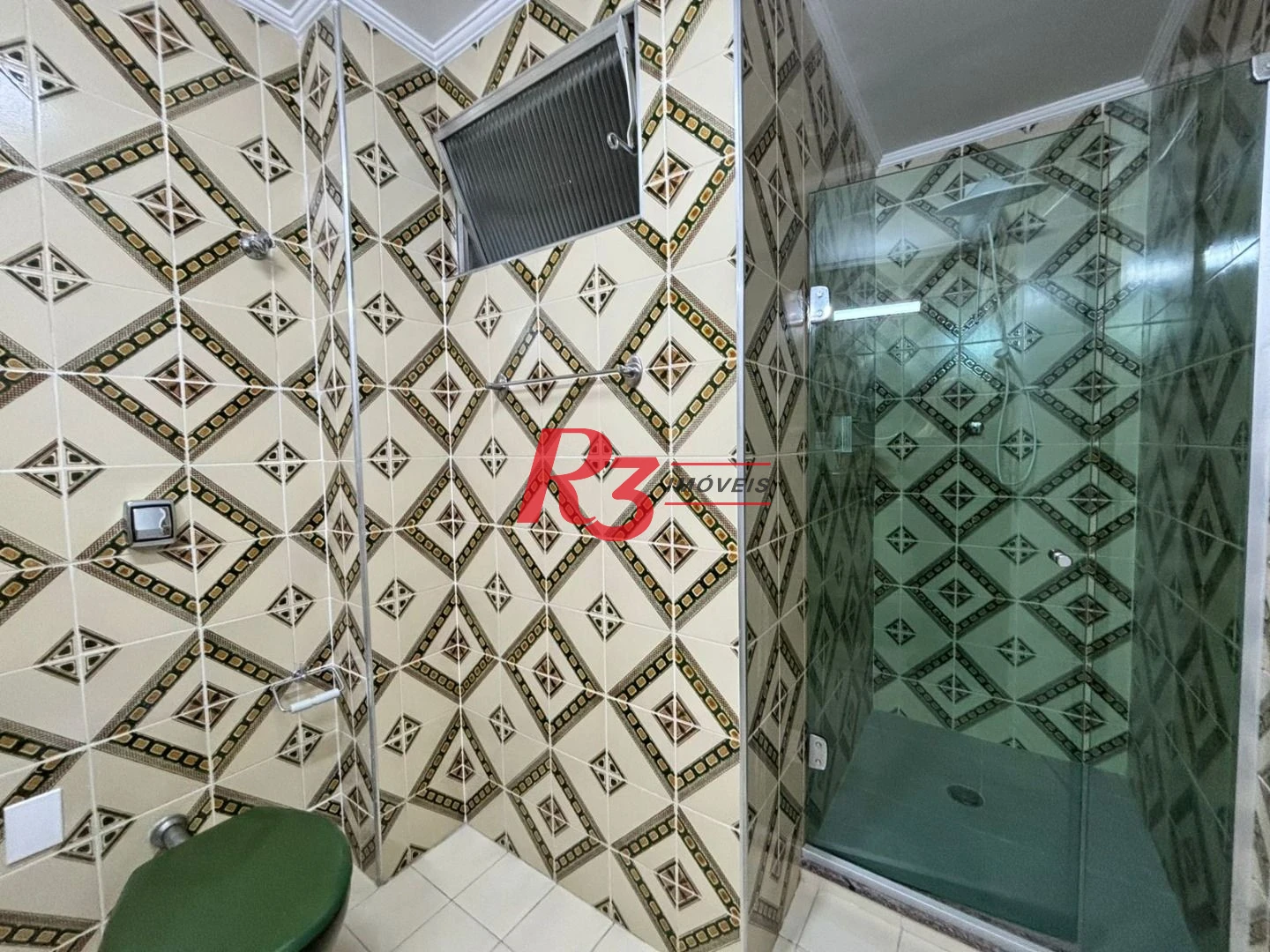 Apartamento com 2 dormitórios para alugar, 115 m² por R$ 5.622,23/mês - Gonzaga - Santos/SP