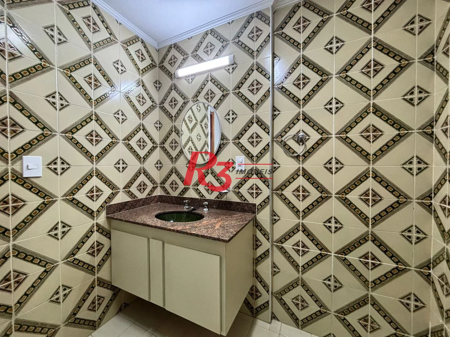 Apartamento com 2 dormitórios para alugar, 115 m² por R$ 5.622,23/mês - Gonzaga - Santos/SP