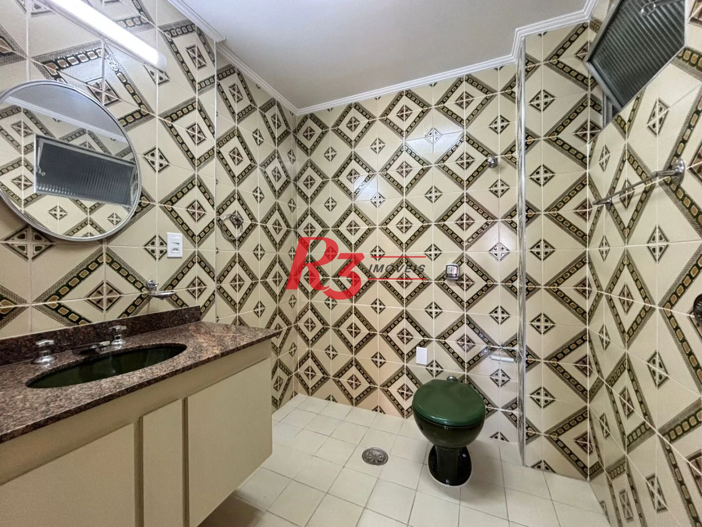Apartamento com 2 dormitórios para alugar, 115 m² por R$ 5.622,23/mês - Gonzaga - Santos/SP