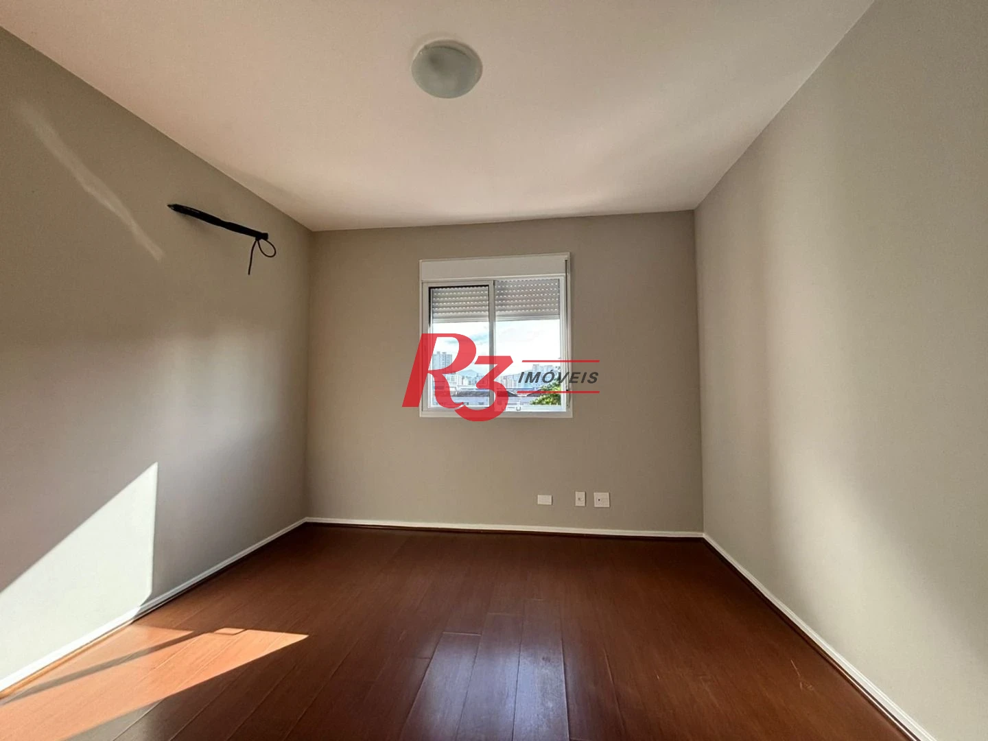 Apartamento com 2 dormitórios para alugar, 115 m² por R$ 5.622,23/mês - Gonzaga - Santos/SP