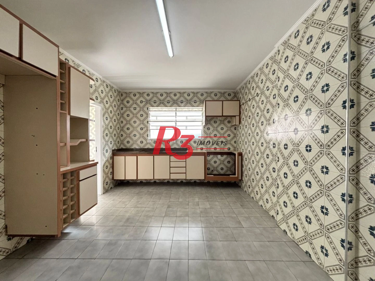 Apartamento com 2 dormitórios para alugar, 115 m² por R$ 5.622,23/mês - Gonzaga - Santos/SP