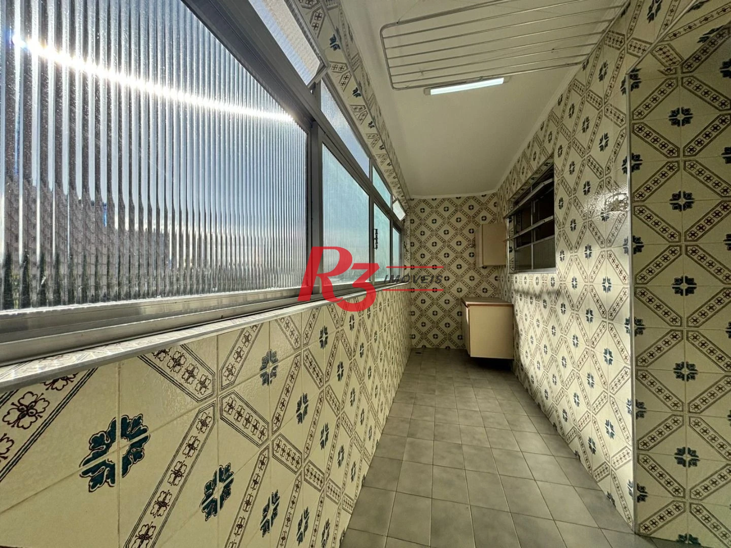 Apartamento com 2 dormitórios para alugar, 115 m² por R$ 5.622,23/mês - Gonzaga - Santos/SP