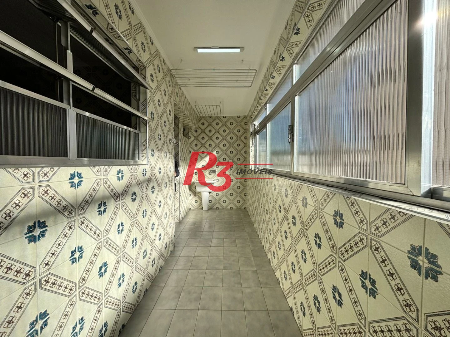 Apartamento com 2 dormitórios para alugar, 115 m² por R$ 5.622,23/mês - Gonzaga - Santos/SP