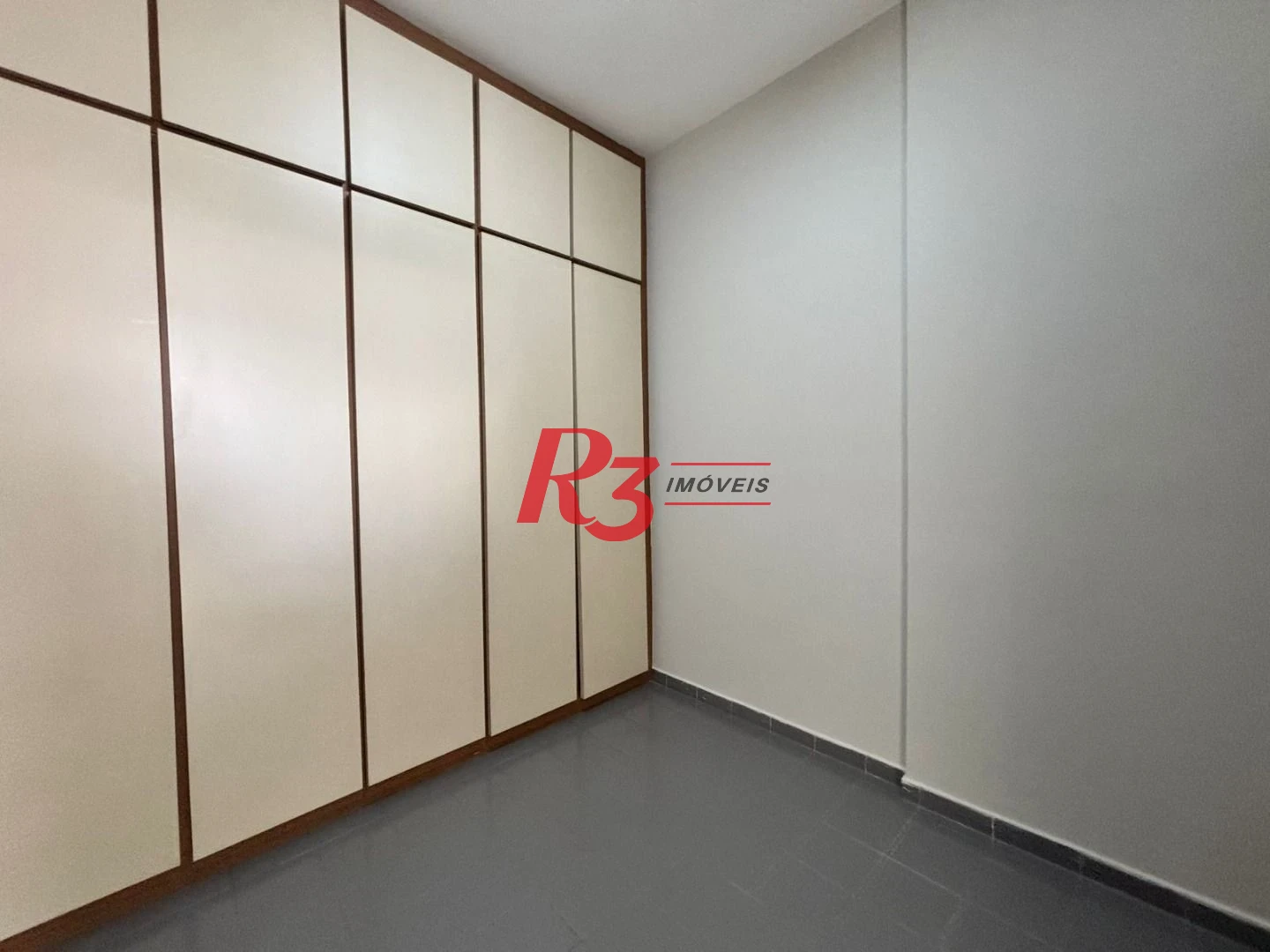 Apartamento com 2 dormitórios para alugar, 115 m² por R$ 5.622,23/mês - Gonzaga - Santos/SP